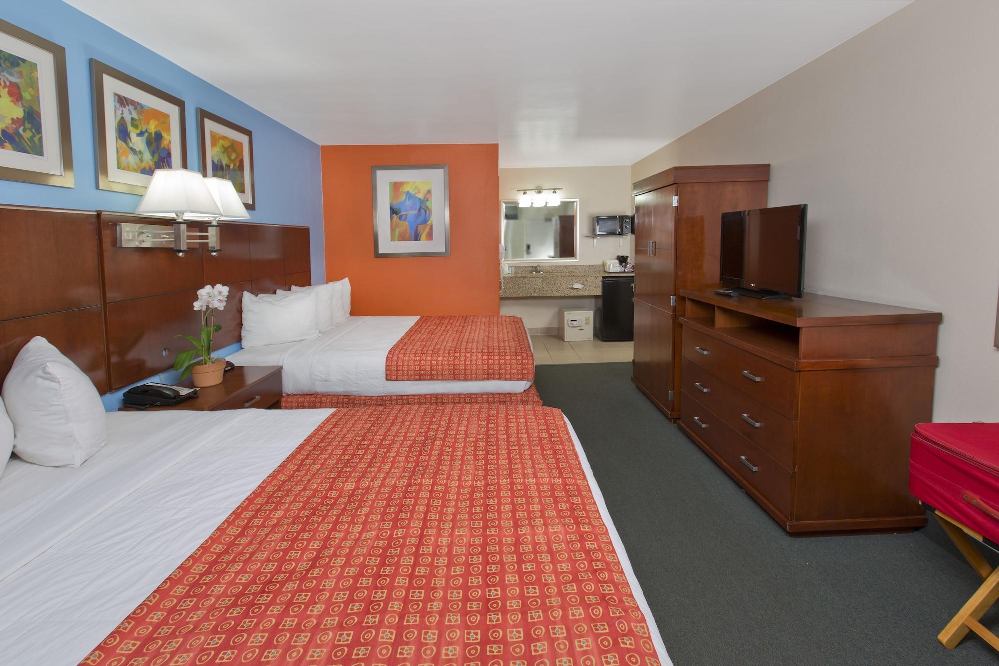 Ramada By Wyndham Flamingo Water Park Hotel Kissimmee Exterior photo