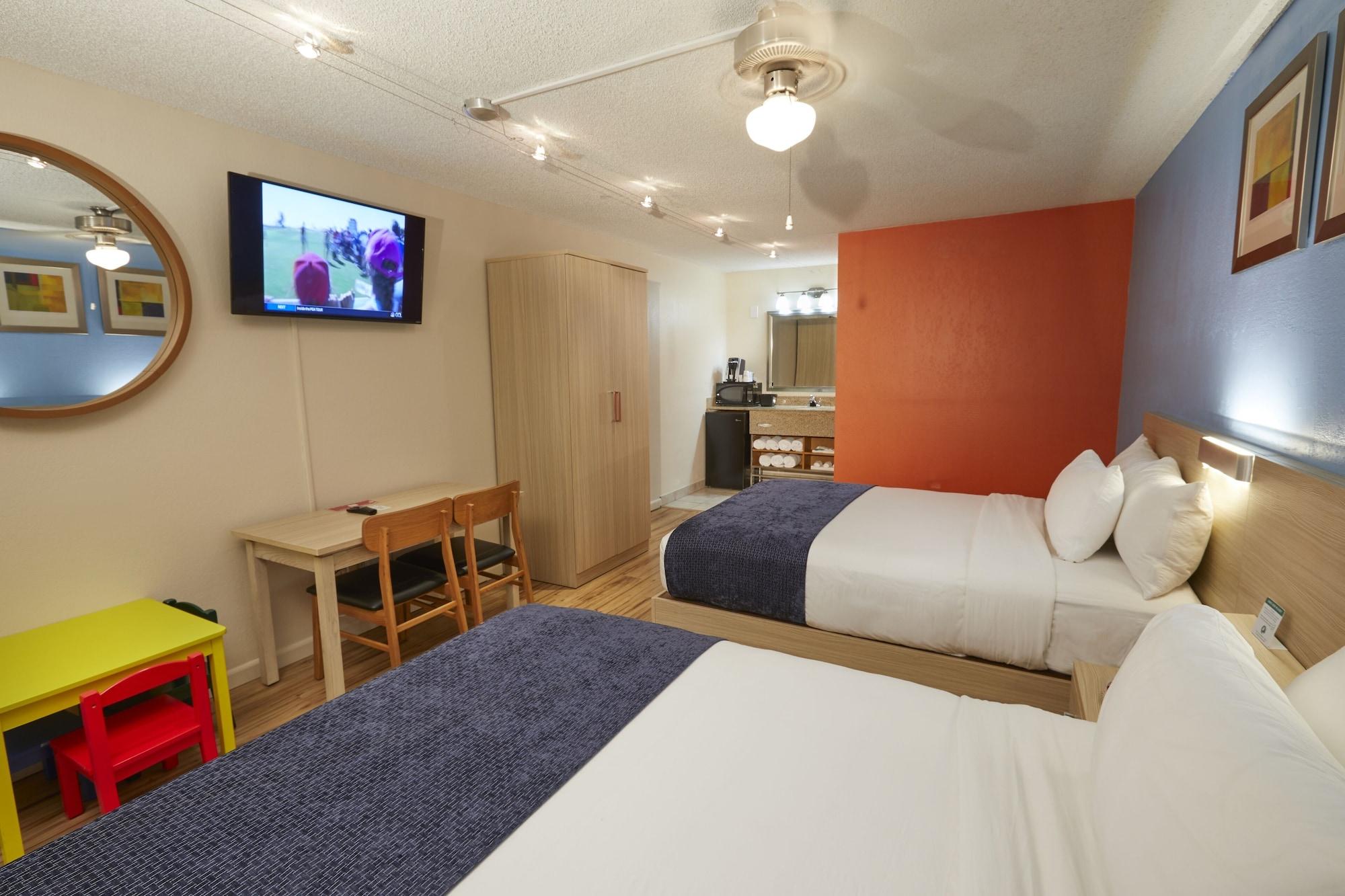 Ramada By Wyndham Flamingo Water Park Hotel Kissimmee Exterior photo