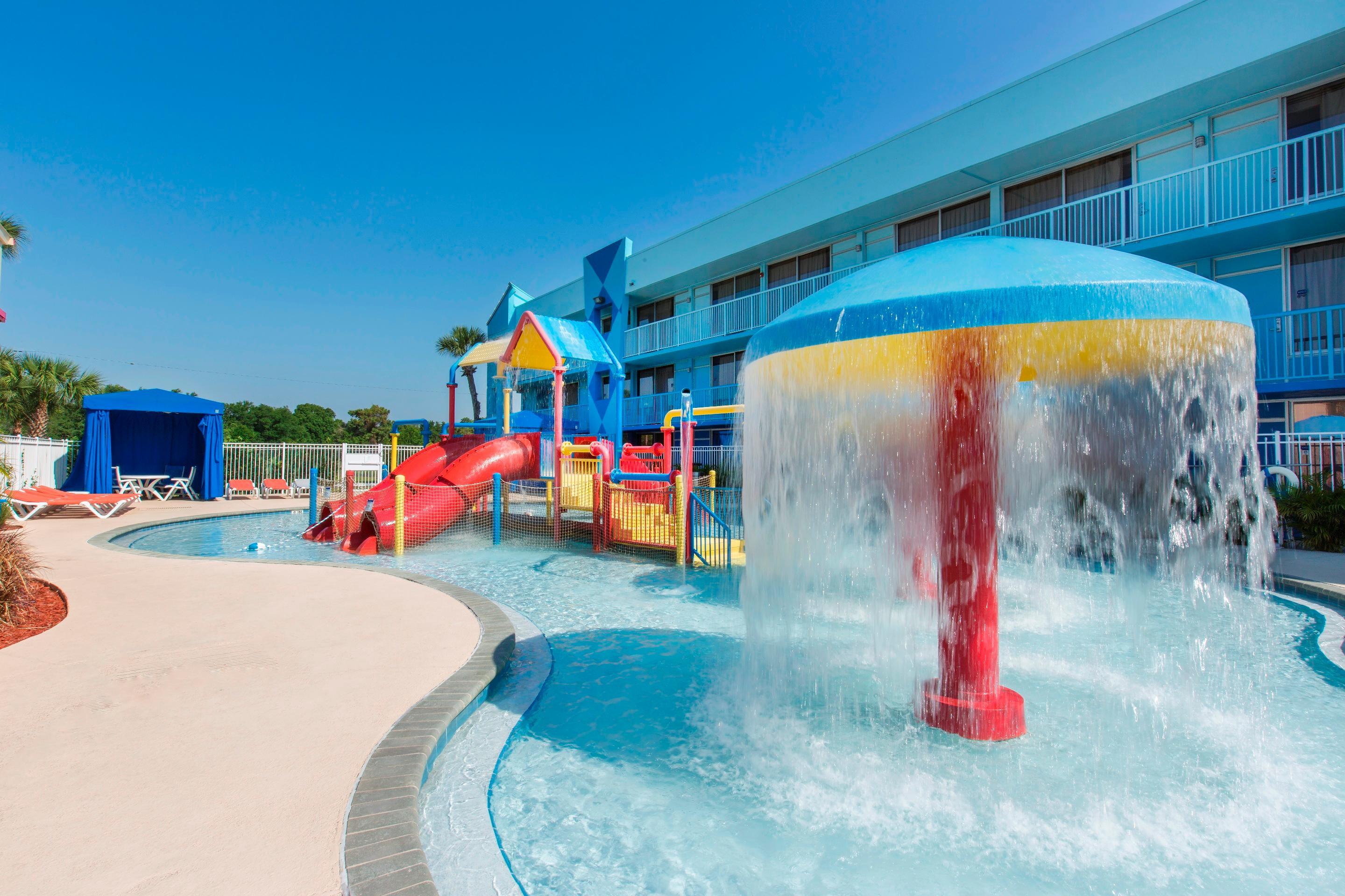Ramada By Wyndham Flamingo Water Park Hotel Kissimmee Exterior photo