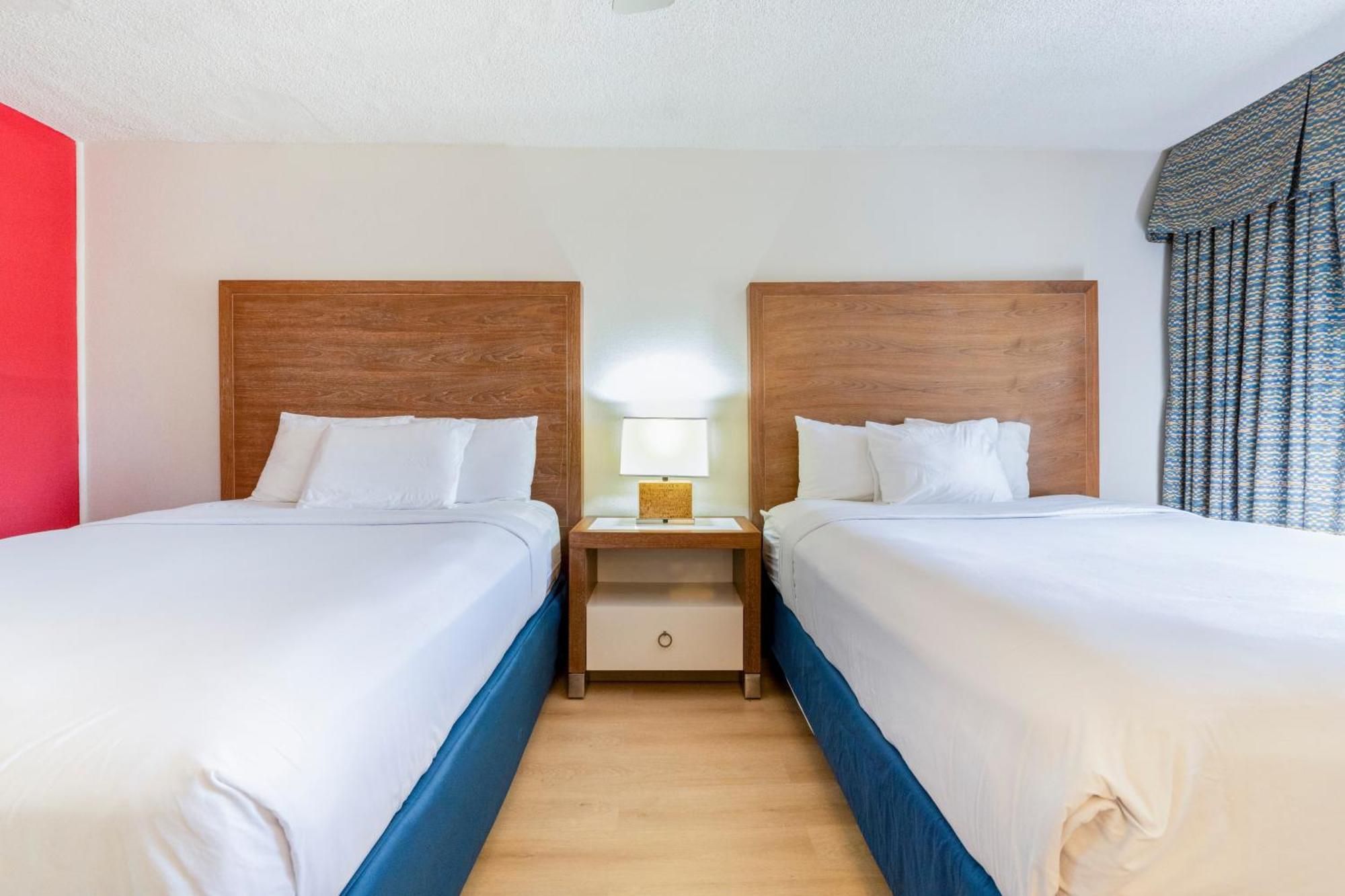 Ramada By Wyndham Flamingo Water Park Hotel Kissimmee Exterior photo