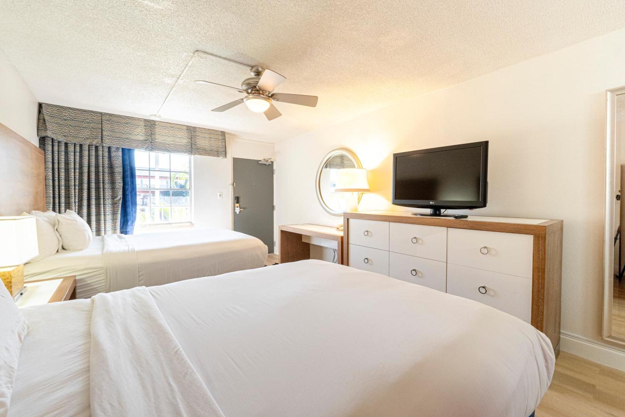 Ramada By Wyndham Flamingo Water Park Hotel Kissimmee Exterior photo