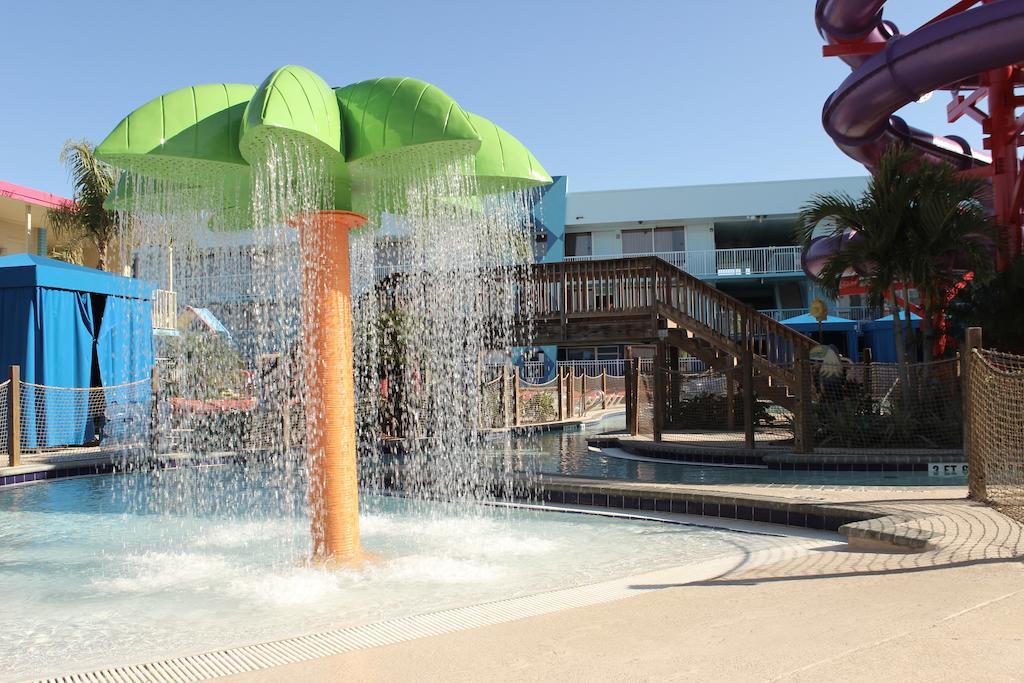 Ramada By Wyndham Flamingo Water Park Hotel Kissimmee Exterior photo